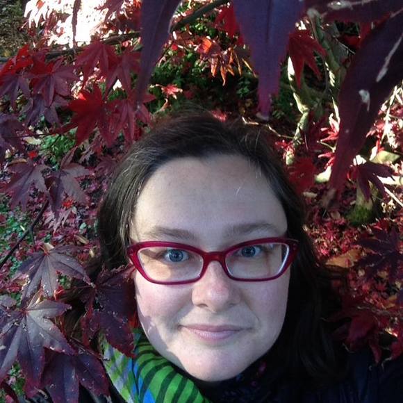 Meet your Posher, Julie - Picture 1 of 1